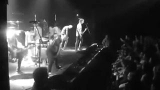 Tonight Alive - Breaking and Entering