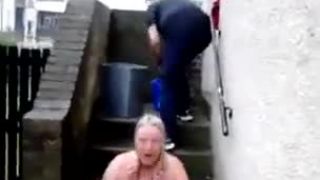 Ice bucket challenge lajdáky