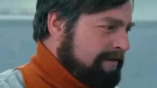 Keď nevie na opätkách ani stáť
