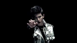 U - KISS - Standing Still