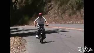 Suv vs. motocykel