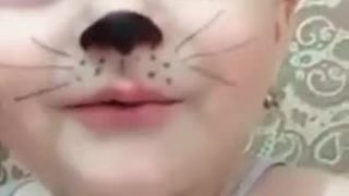 Umňaukané dievčatko