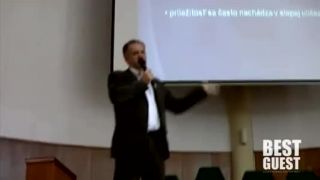 Prednáška A. Kisku pred študentmi v 2010