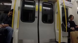 Vozičkár vs metro