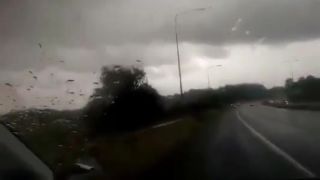 Brit natočil tornádo na diaľnici
