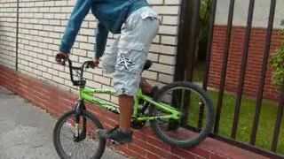 Biker croos