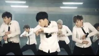 BTS - Boys In Luv