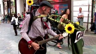 Pouličný umelec CIGO (one) MAN BAND