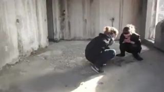Dve pubertiačky skúšajú holotropné dýchanie