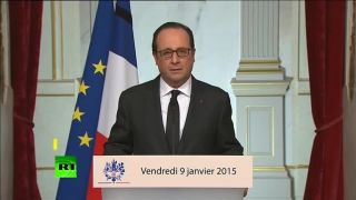 Francúzsky prezident v národnej TV uviedol, že ilumináti za