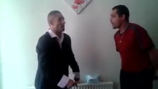 Cigan zo Slovenska si prisiel po zenu do Anglicka