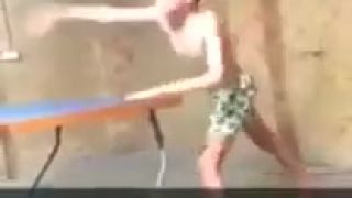 Keď brat hrá ping - pong