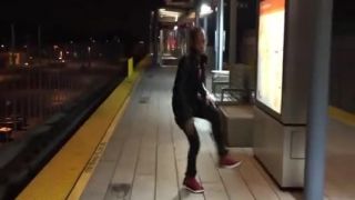 Kid Stylez Fik shun Freestyle Chris Brown Crawl