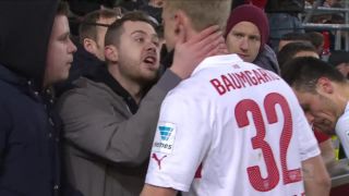 Empatickí futbaloví fanúšikovia VfB Stuttgart