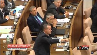 Všetkých nás zoderú , do ksichtu vysmejú...