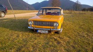 Lada 2101 oldschool low crew