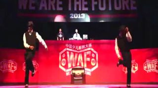 GoGo Brothers  -   Popping Locking Judge Performance