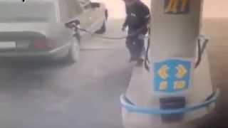 Idiot na benzínke