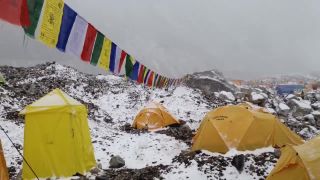 Záznam lavíny v základnom tábore na Mt. Everest