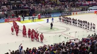 MS v hokeji 2015 - Diváci vypískali predsedu parlamentu Petra 