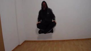 Levitace Ďábla.