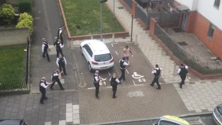 Policajná groteska z Hackney (Londýn)