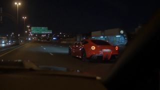 Ferrari F12 Berlinetta a neskúsený vodič (Dubaj)