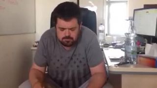 Pavel Novotný se pustil do luxusní psí stravy v krabičkách