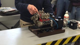 Viac ako 40 rokov starý miniatúrny Porsche motor