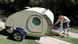 Príves pre kemperov - Gidget Retro Teardrop Camper