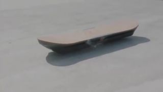 Skateboard budúcnosti (Lexus)