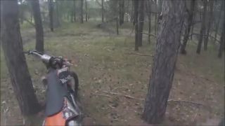 Zrážka motorkárov z medveďom