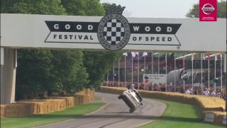 Nissan Juke zdolal Goodwood na dvoch kolesách