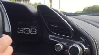 Ferrari 488 GTB ide 341 kmh na diaľnici
