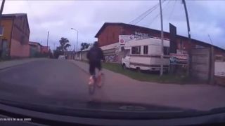 Keď je cyklista idiot (Poľsko)