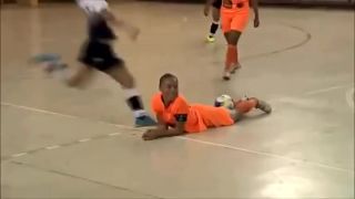 "Fair Play" na ženskom futsalovom zápase (Brazília)