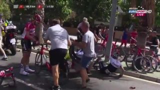 Zrážka na cyklistu na pretekoch v Španielsku