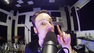 Metal cover Leo Moracchioli