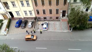 Mestskí policajti a dievky