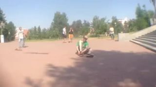 Ruský skejter a jeho nevydarený doskok