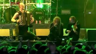 Korpikllani - Metsamies live Grasspop 2015