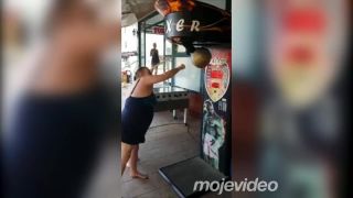 Profesionálna boxerka z nej už asi nebude (Turecko)