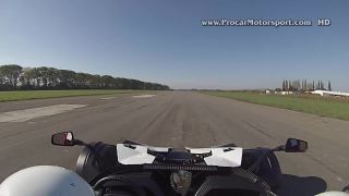 Kolo na dráhe v Senici na KTM X Bow.