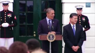Barack Obama spieva Uptown Funk od Marka Ronsona (ft.Bruno Mars)