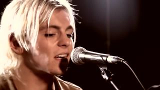 R5 "Lean On", (cover)