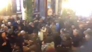 Polievačky svätenou vodou