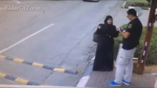 Kamery zachytili útok palestínskej ženy