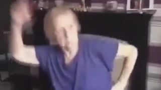 Keď príde vnuk na návštevu ku babke.