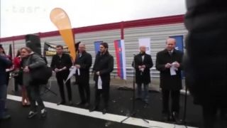 Politik je h*vno