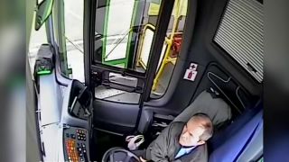 Autobusár si za jazdy trochu pospal (Moskva)